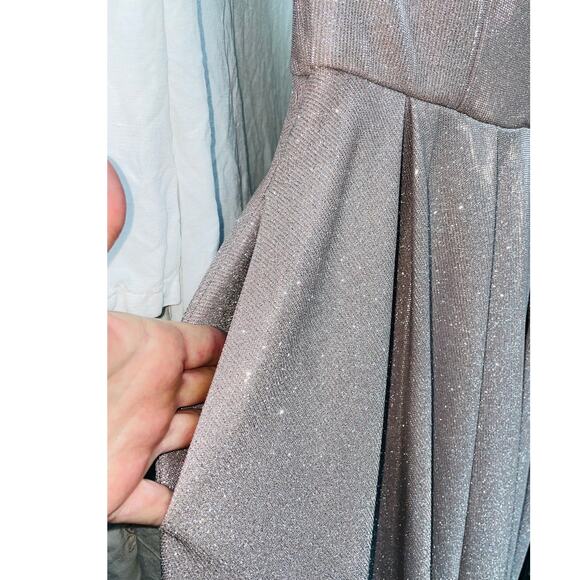 B. Darlin Rose Gold Shimmery Full Length Off-Shoulder Gown - Women's Size 7/8 - Picture 6 of 13